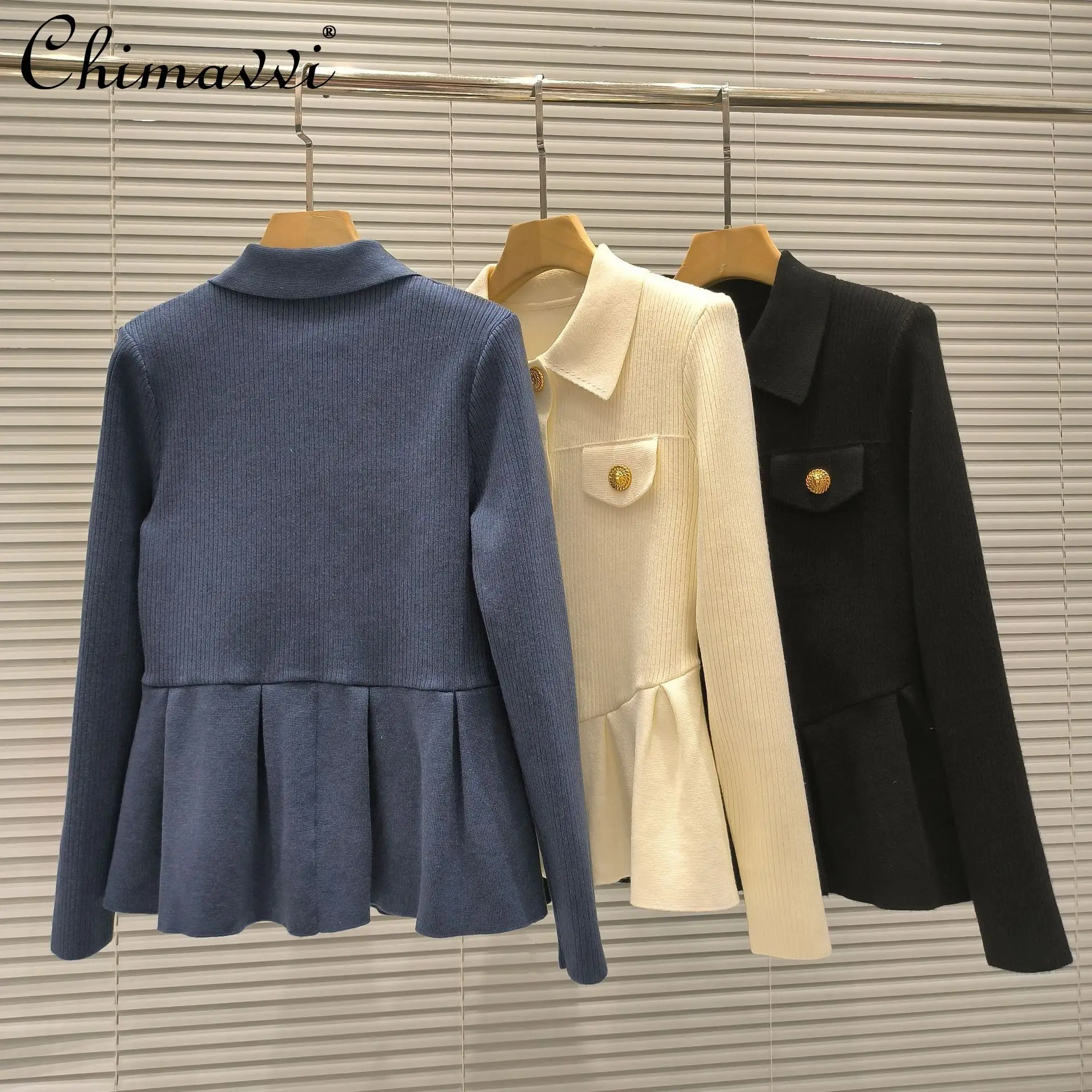 French Elegant Socialite Lapel Collar Long Sleeve Gold Buckle Single-breasted Ruffle Slim Versatile Knitted Jacket Women Autumn
French Elegant Socialite Lapel Collar Long Sleeve Gold Buckle Single-breasted Ruffle Slim Versatile Knitted Jacket Women Autumn
