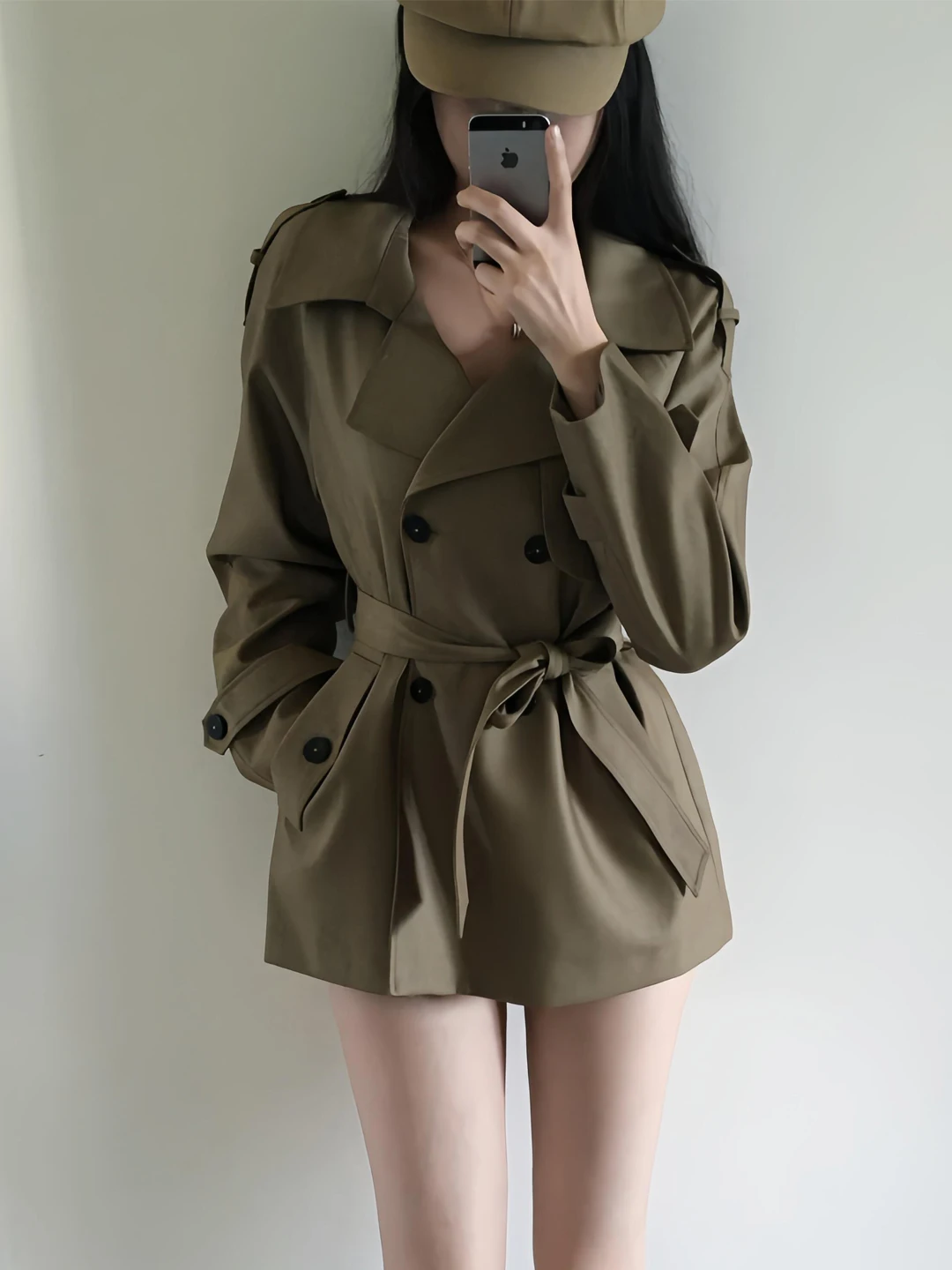 British Style Short Double-Breasted Coat Women's Spring Waist-Cinching Slimming Elegant Vintage Windbreaker Outerwear
British Style Short Double-Breasted Coat Women's Spring Waist-Cinching Slimming Elegant Vintage Windbreaker Outerwear