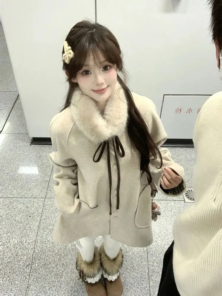 Korean Sle Luxury Loose Woolen Coat Women's Winter Faion 2025 New Sle Fur Collar Medium Length Warmth Polyester Fiber
Korean Sle Luxury Loose Woolen Coat Women's Winter Faion 2025 New Sle Fur Collar Medium Length Warmth Polyester Fiber