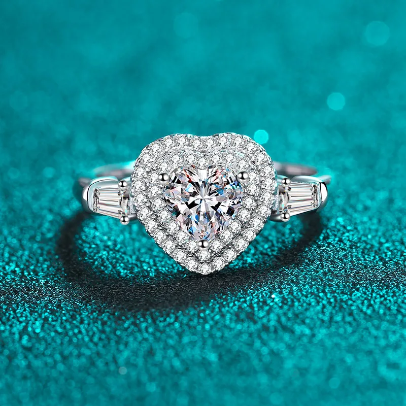 925 sterling silver ring heart-shaped mosanite love pericardium ring plated PT950 gold wedding
925 sterling silver ring heart-shaped mosanite love pericardium ring plated PT950 gold wedding