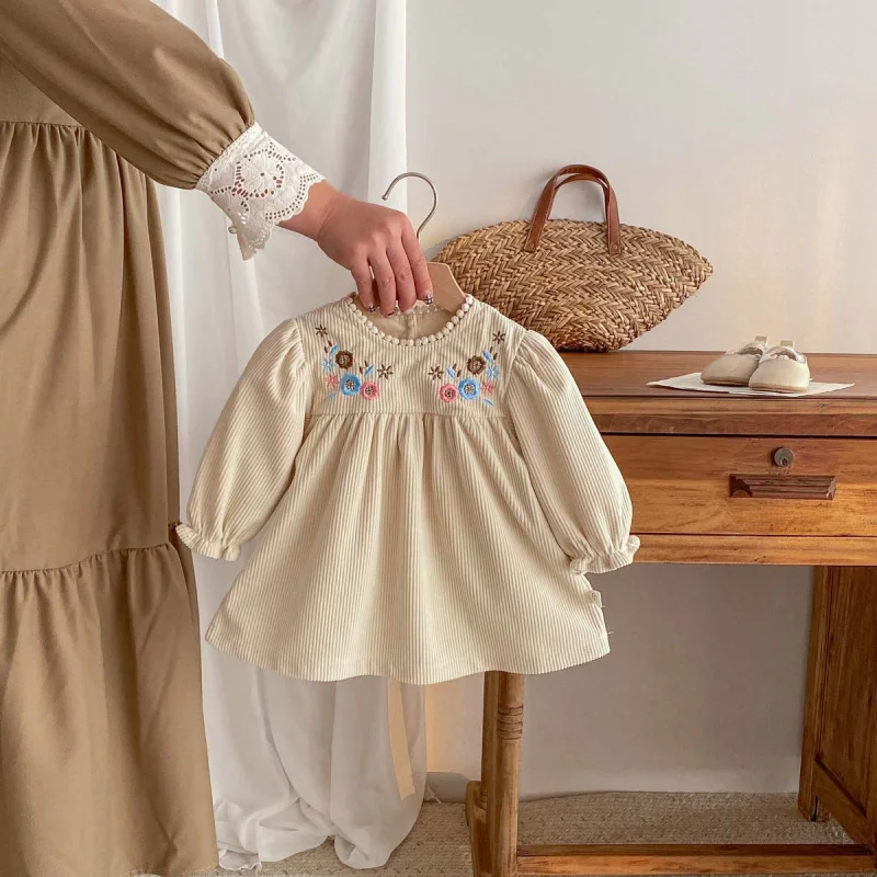 Baby Girl Knitted Dress Winter New Fashionable Single-Breasted New Year Sweater Dress Cute Infant Clothing
Baby Girl Knitted Dress Winter New Fashionable Single-Breasted New Year Sweater Dress Cute Infant Clothing