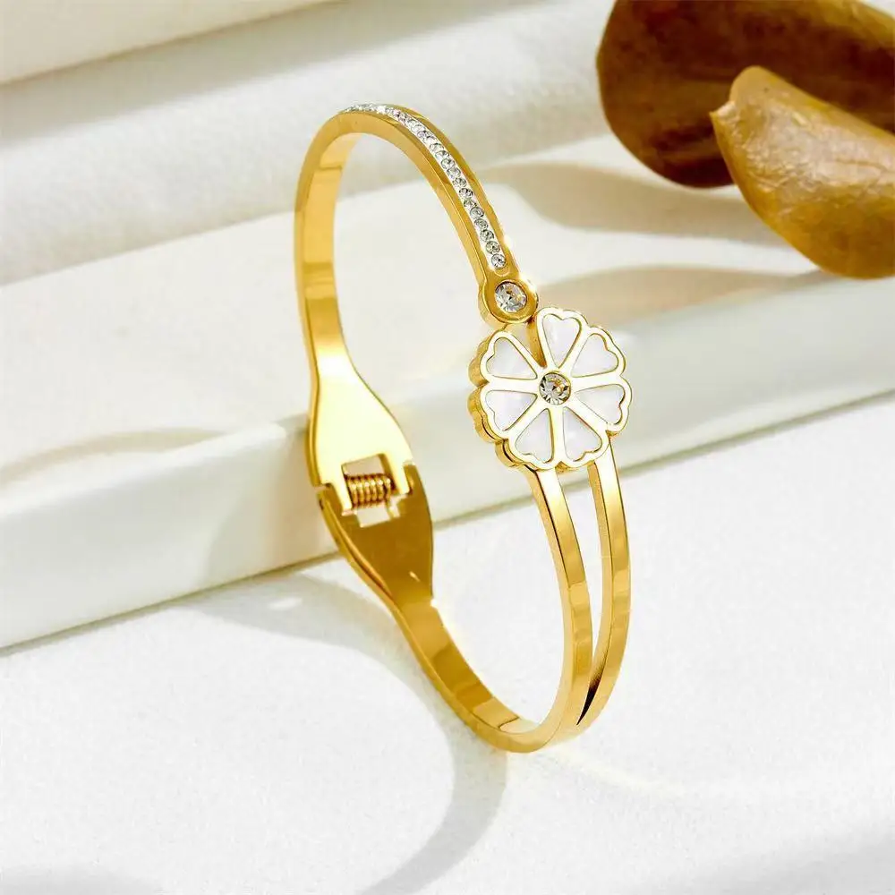 3pcs/5pcs Flower Accents Bangle 18K Gold/Rose - gold /Silver Trendy Gems Jewelry For Women Gifts Anti-rust Non-fading Waterproof
3pcs/5pcs Flower Accents Bangle 18K Gold/Rose - gold /Silver Trendy Gems Jewelry For Women Gifts Anti-rust Non-fading Waterproof