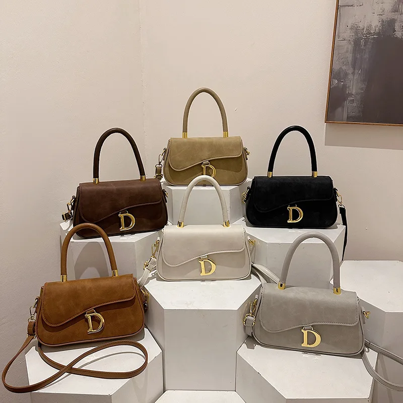 2025 Новая женская однотонная маленькая сумка через плечо с регулируемым ремешком, легкая сумка через плечо для ежедневных поездок и повседневного использования
2025 Новая женская однотонная маленькая сумка через плечо с регулируемым ремешком, легкая сумка через плечо для ежедневных поездок и повседневного использования