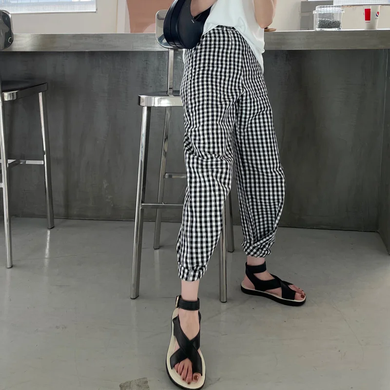 High Waist Plaid Cotton Linen Pants Long Trousers Dragging Floor Pants Thin Straight Leg Lengthening Effect Korean Style
High Waist Plaid Cotton Linen Pants Long Trousers Dragging Floor Pants Thin Straight Leg Lengthening Effect Korean Style