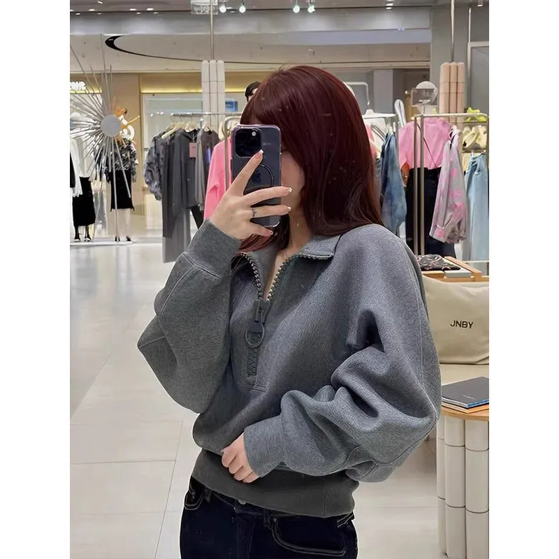 Women's Spring Autumn Fashionable Elegant Polo Collar Pullover Long Sleeve Solid Color Sweater Casual Versatile Commuter Tops
Women's Spring Autumn Fashionable Elegant Polo Collar Pullover Long Sleeve Solid Color Sweater Casual Versatile Commuter Tops