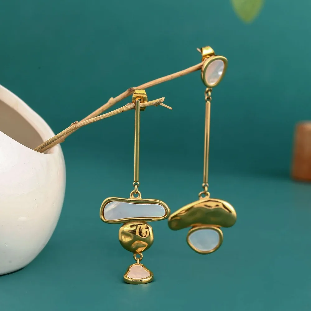 2026 New Light Luxury Earrings, Personality, Versatile, Asymmetrical Earrings, Simple Design White Shell Earrings for Women
2026 New Light Luxury Earrings, Personality, Versatile, Asymmetrical Earrings, Simple Design White Shell Earrings for Women