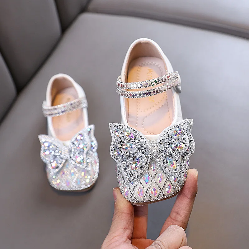 Little Girl Leather Shoes Spring Autumn New Fashion Kids Rhinestone Princess Shoes School Children Performance Shoes J399
Little Girl Leather Shoes Spring Autumn New Fashion Kids Rhinestone Princess Shoes School Children Performance Shoes J399