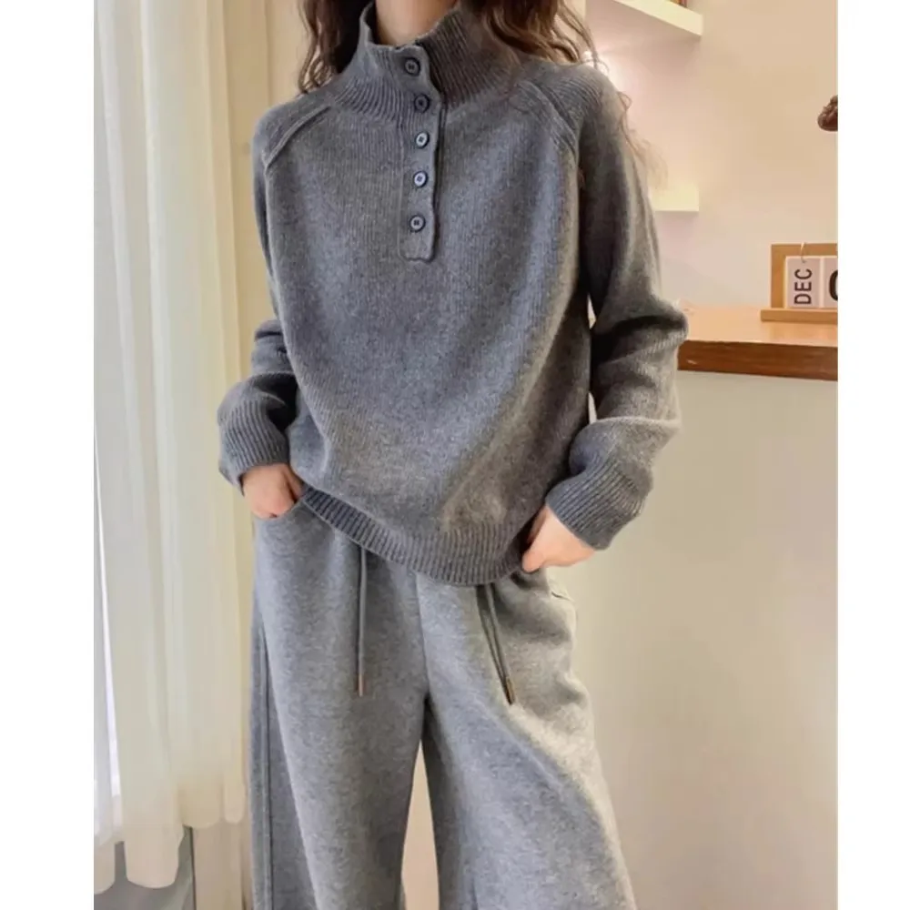 Design sense half-open turtleneck 100 pure wool sweater women's autumn and winter loose versatile bottom thickened red sweater
Design sense half-open turtleneck 100 pure wool sweater women's autumn and winter loose versatile bottom thickened red sweater