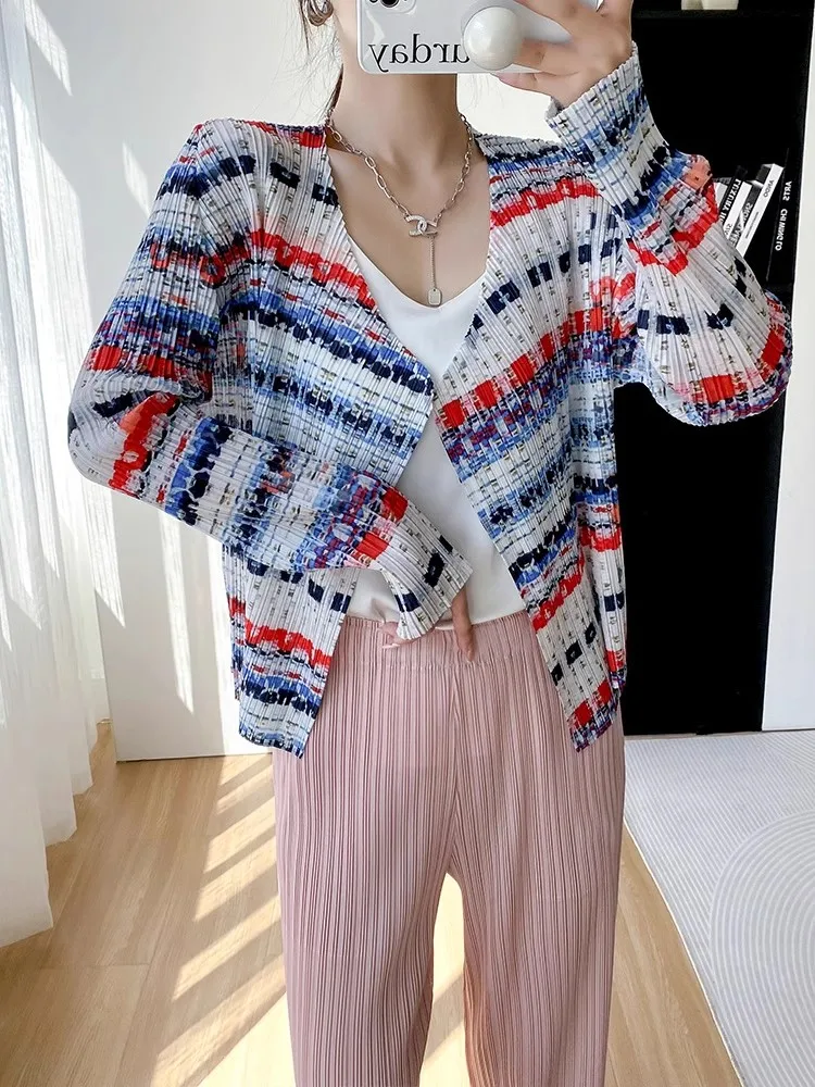 Elegant Women's Printed Slim Fit Jacket Thin Outerwear V-Neck Long Sleeve Short Length Commute Style Polyester Fiber
Elegant Women's Printed Slim Fit Jacket Thin Outerwear V-Neck Long Sleeve Short Length Commute Style Polyester Fiber