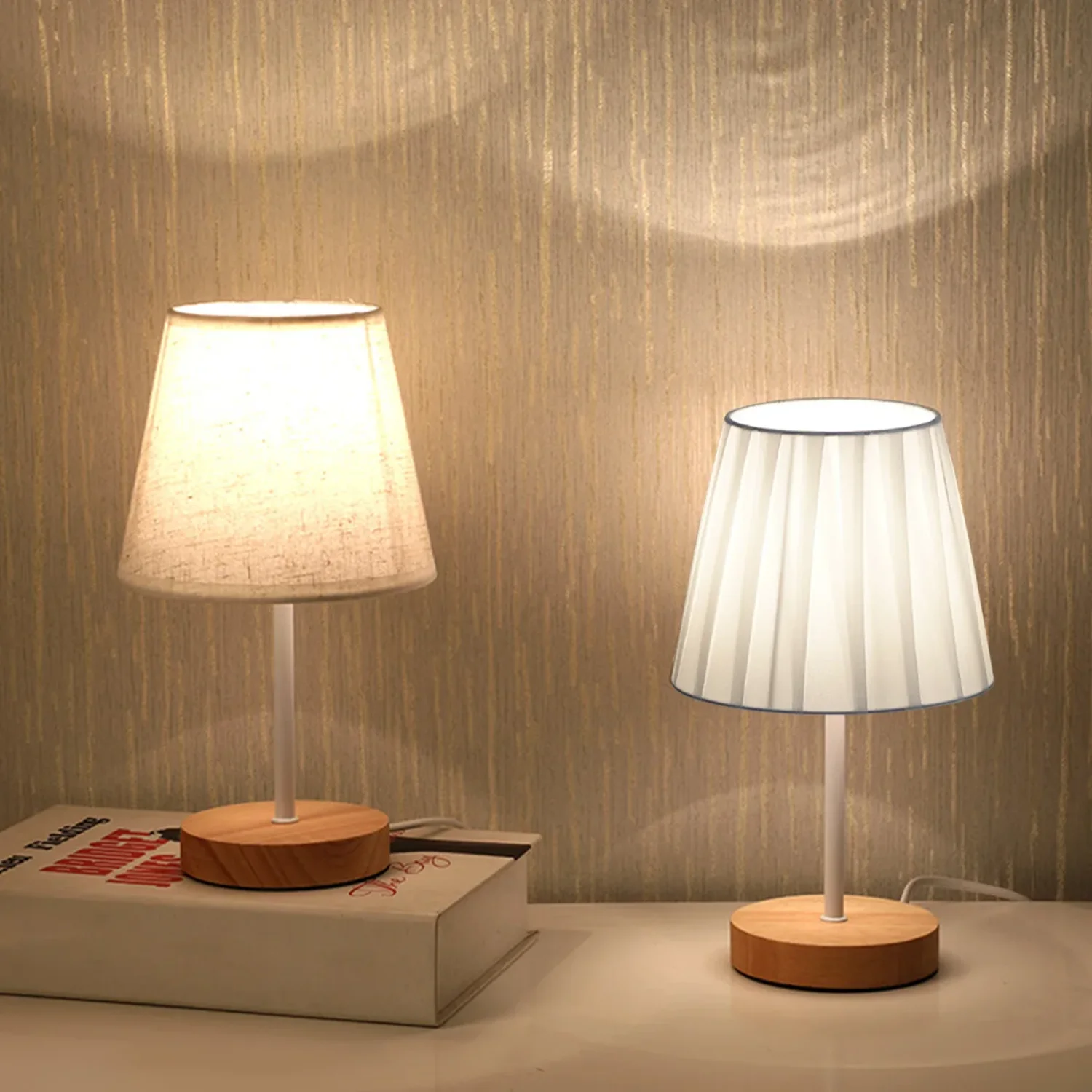 Modern Table Lamp 5V USB Powered Nightstand 2500-3000K Eye-Care Soft Warm Light with Wood Base Fabric Bedroom Living Room
Modern Table Lamp 5V USB Powered Nightstand 2500-3000K Eye-Care Soft Warm Light with Wood Base Fabric Bedroom Living Room