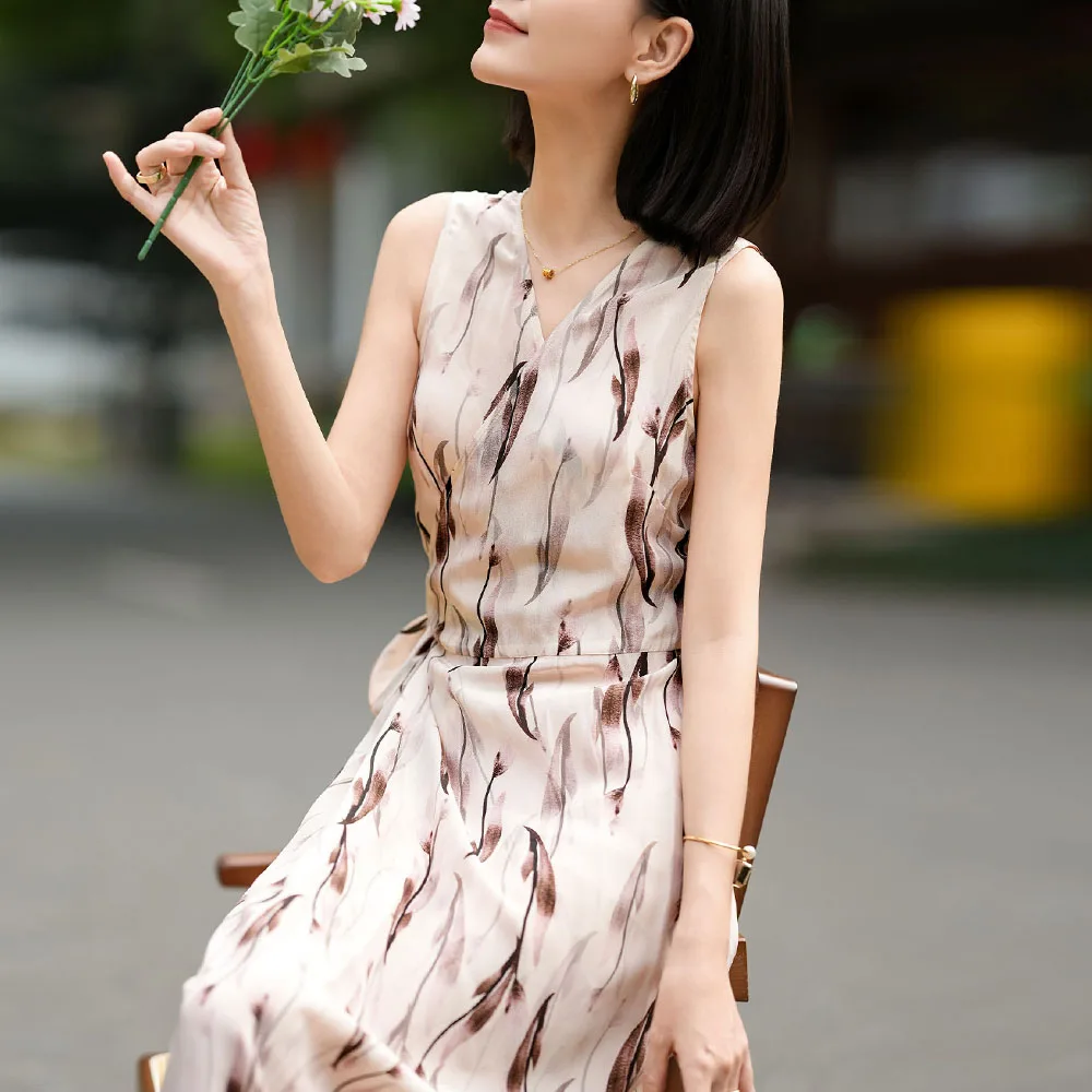100% Natural Silk Women's Dress Sexy V Neck Sleeveless Floral Printed Lace Up Elegant Fashion Vestidos
100% Natural Silk Women's Dress Sexy V Neck Sleeveless Floral Printed Lace Up Elegant Fashion Vestidos