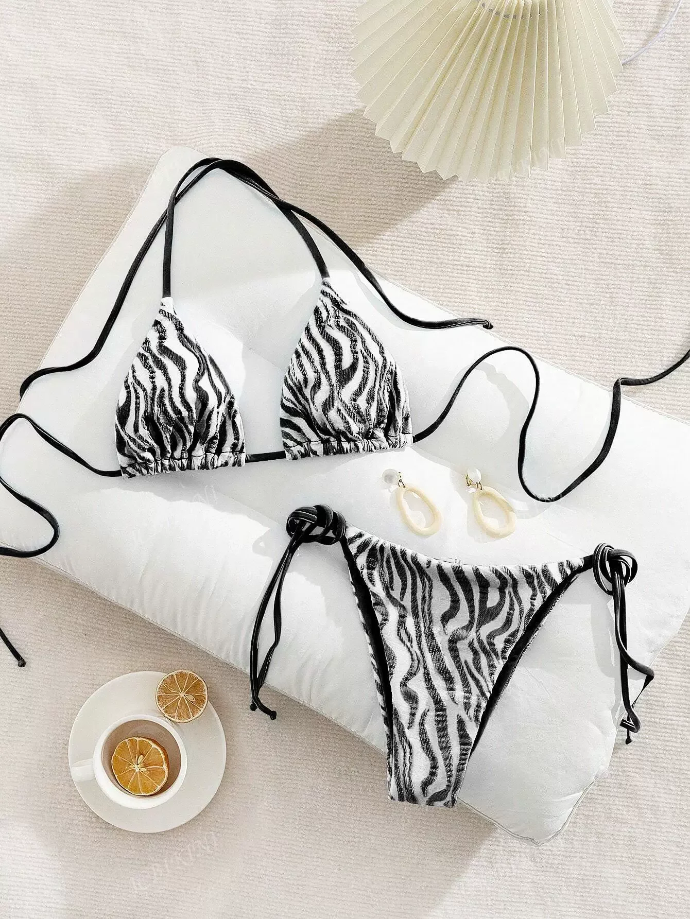 Сексуальный женский купальник-бикини, летний комплект, модный раздельный купальник с завязками, с низкой талией, с гидрографическим принтом, для отпуска
Сексуальный женский купальник-бикини, летний комплект, модный раздельный купальник с завязками, с низкой талией, с гидрографическим принтом, для отпуска