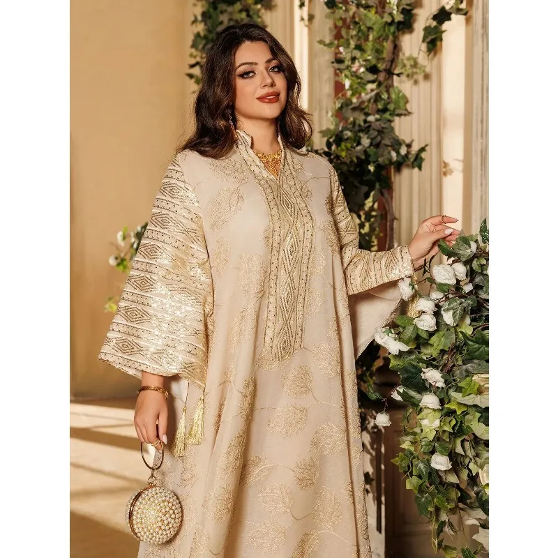 Muslim Women's Black Islamic Embroidered Abaya with Gold Detailing Ideal for Formal Occasions in Middle East like UAE and Saudi
Muslim Women's Black Islamic Embroidered Abaya with Gold Detailing Ideal for Formal Occasions in Middle East like UAE and Saudi