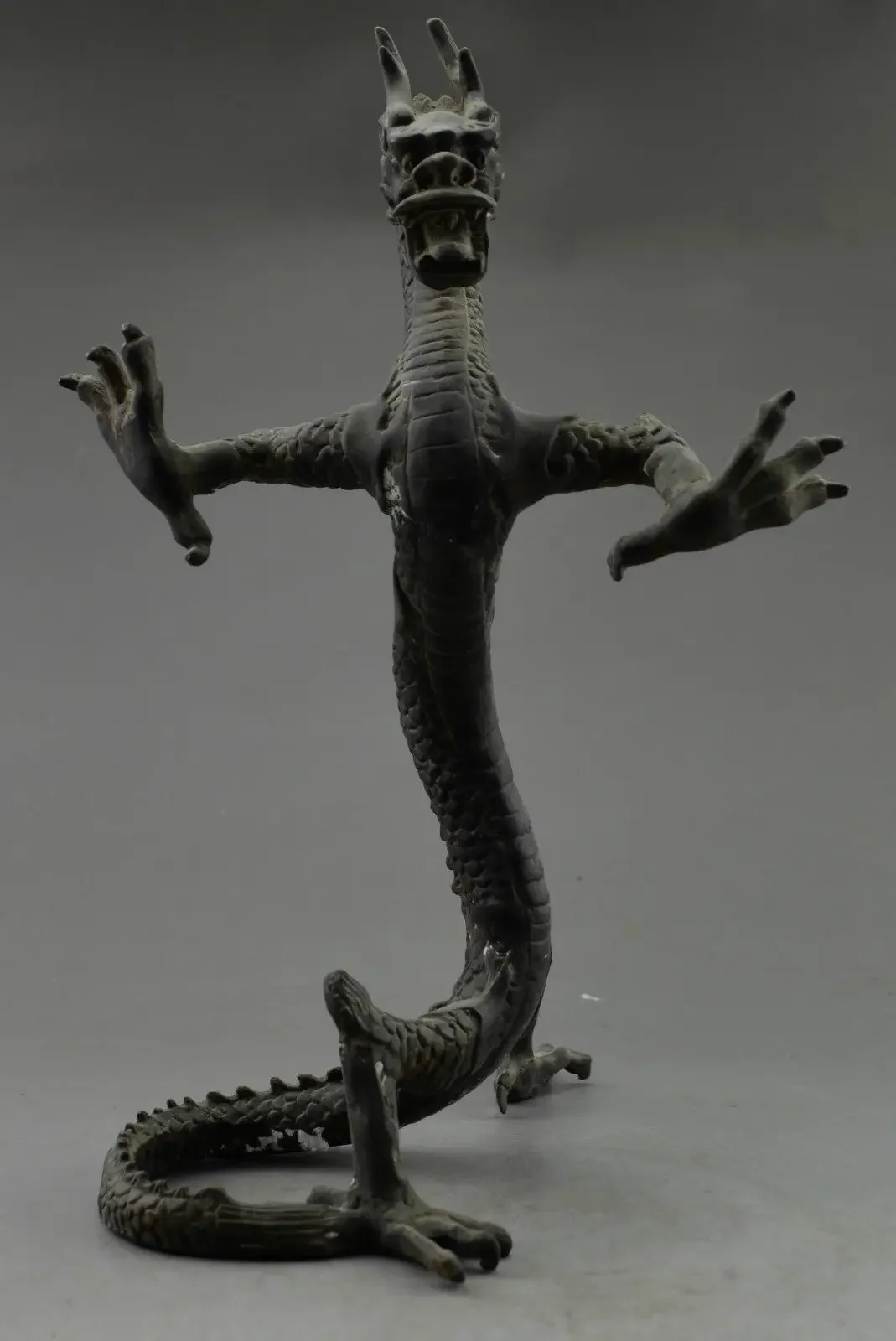 collectable Antique Bronze copper Standing Dragon Statues Lucky and successful
collectable Antique Bronze copper Standing Dragon Statues Lucky and successful