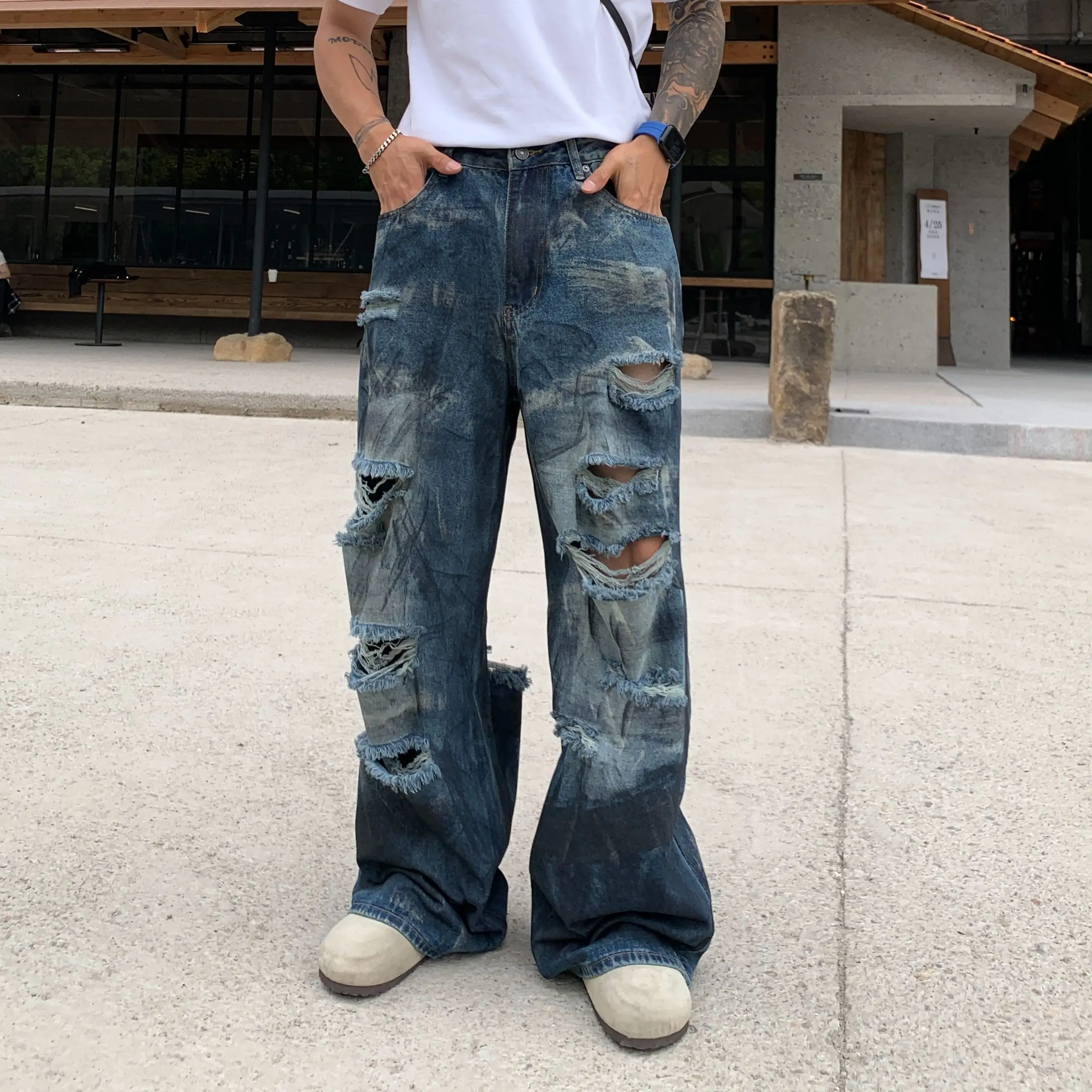 2025 New Baggy Jeans Men Wide Leg Ripped Holes Hand Drawn Wide Leg Denim Pants For Man
2025 New Baggy Jeans Men Wide Leg Ripped Holes Hand Drawn Wide Leg Denim Pants For Man
