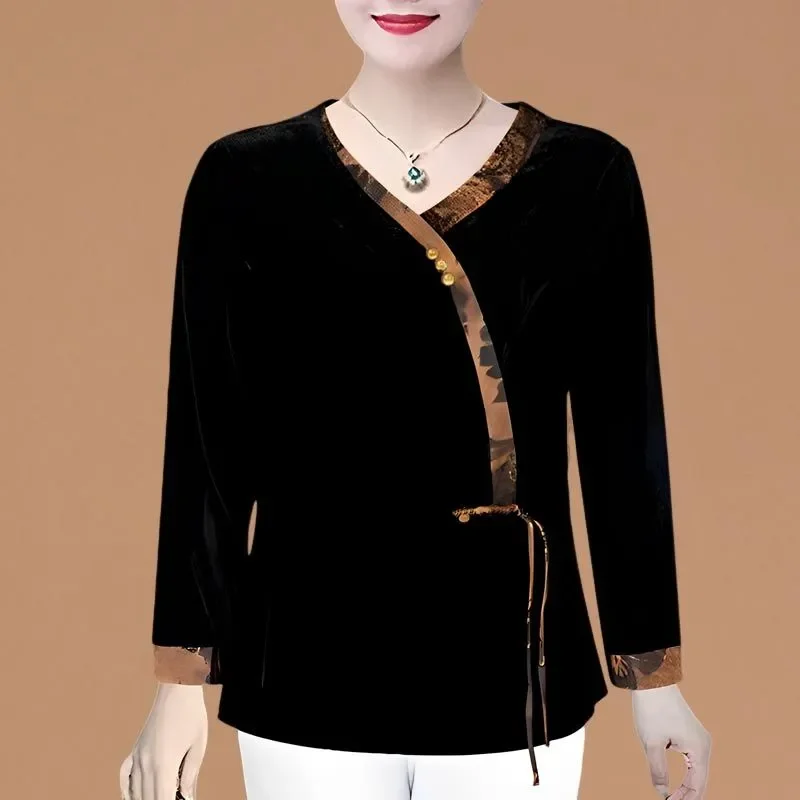 Elegant Chinese Style Women Blouse With V Neck And Green Trimmed Binding Detail For Spring Autumn Wear
Elegant Chinese Style Women Blouse With V Neck And Green Trimmed Binding Detail For Spring Autumn Wear