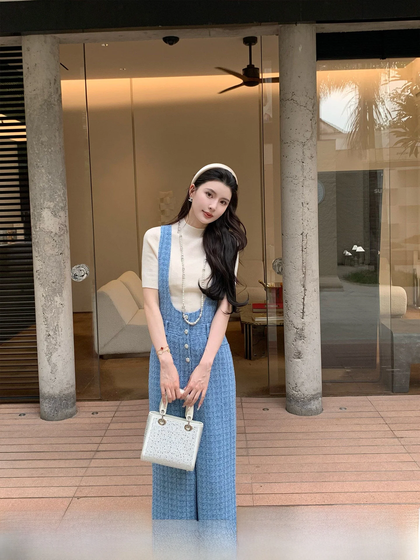 Blue Shoulder Strap Pants Women's Commuter Wide Leg Pants Ideal Style Spring Season Polyester Fiber Straight Cut Trousers
Blue Shoulder Strap Pants Women's Commuter Wide Leg Pants Ideal Style Spring Season Polyester Fiber Straight Cut Trousers