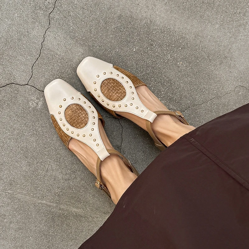 Women's new leather, cowhide, low heel, large size, metal rivet toe cover, retro M ü ller shoes, sandals, fashion shoes
Women's new leather, cowhide, low heel, large size, metal rivet toe cover, retro M ü ller shoes, sandals, fashion shoes