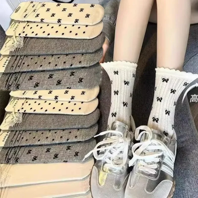 Women Lolita Rolled Edge Dot Mid Tube Socks Fashion Summer Thin Breathable Solid Dot Print Soft Comfortable Casual Bow Sock
Women Lolita Rolled Edge Dot Mid Tube Socks Fashion Summer Thin Breathable Solid Dot Print Soft Comfortable Casual Bow Sock
