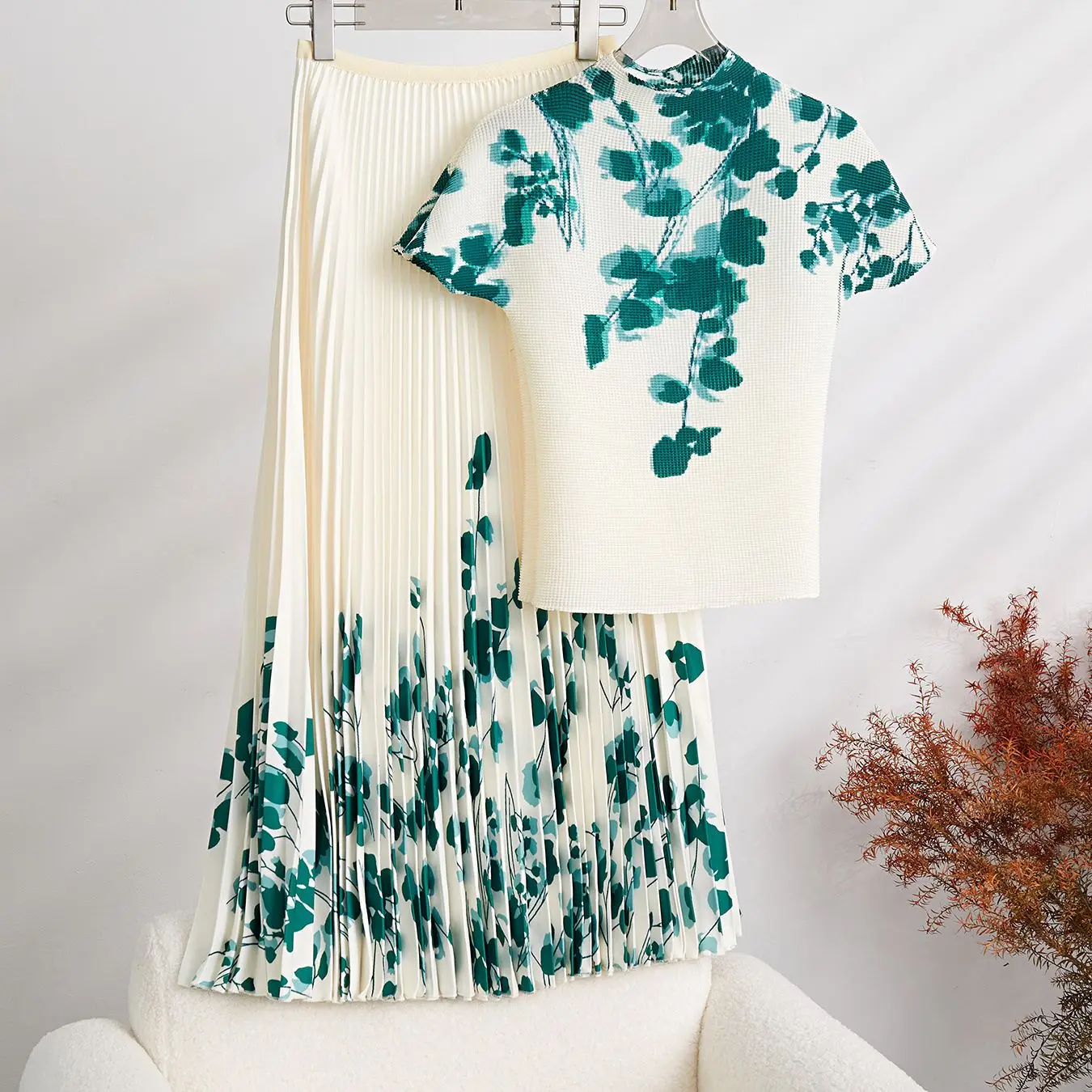 Summer Runway Flower Skirt Suit Women's Stretch Flower Print Tops + High Waist Floral Printed Skirt Holiday Two Pieces Set
Summer Runway Flower Skirt Suit Women's Stretch Flower Print Tops + High Waist Floral Printed Skirt Holiday Two Pieces Set