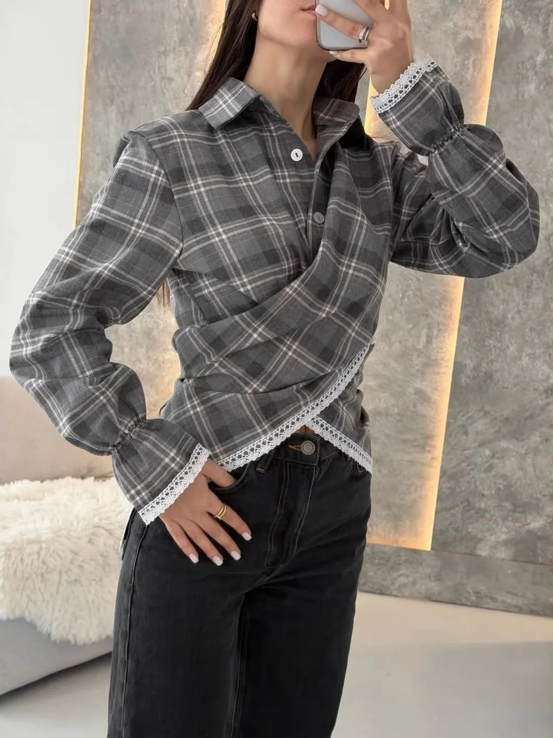 Retro Slim Fit Plaid Long Sleeve Neck Lace Women's Shirt American Style Grid T-Shirt Turn-down Collar Lace Trim Polyeste...
Retro Slim Fit Plaid Long Sleeve Neck Lace Women's Shirt American Style Grid T-Shirt Turn-down Collar Lace Trim Polyeste...