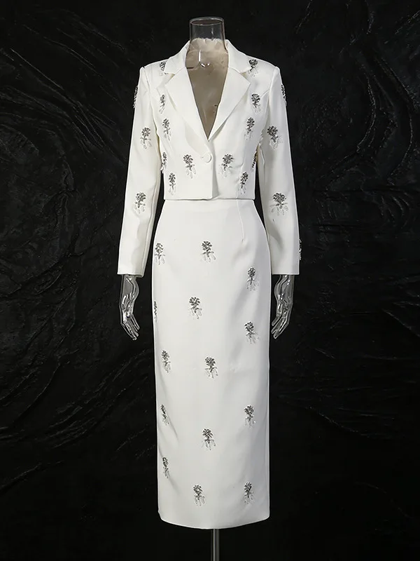 Elegant Diamond Embedded Suit Jacket And High Waist Split Skirt Two Piece Set for Women Fashionable Party Outfit
Elegant Diamond Embedded Suit Jacket And High Waist Split Skirt Two Piece Set for Women Fashionable Party Outfit