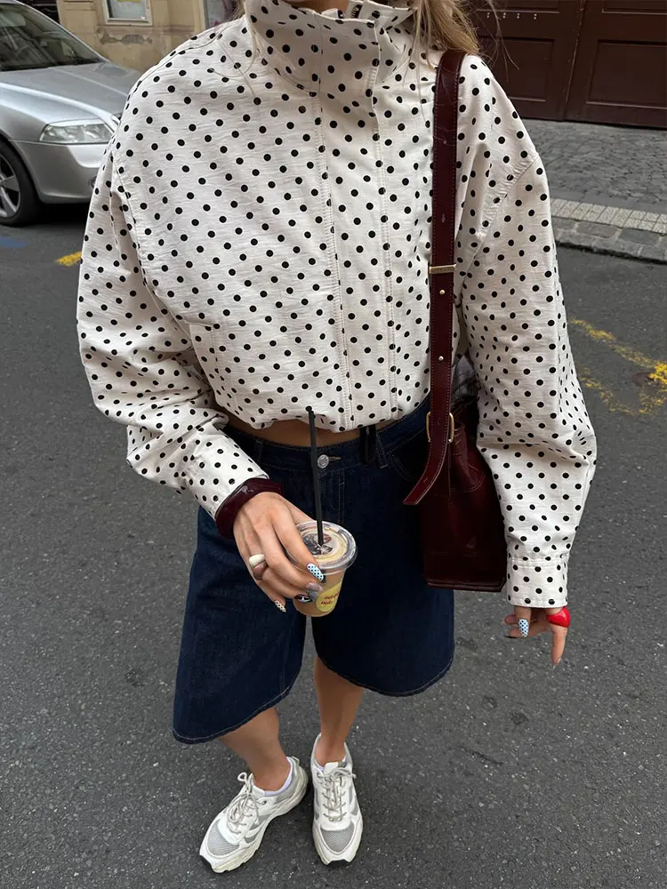 TRAFZA Women Vintage Polka Dot Coat Casual Loose Turtleneck Long Sleeve Zipper Jackets Autumn Fashion High Street Lady Outwear
TRAFZA Women Vintage Polka Dot Coat Casual Loose Turtleneck Long Sleeve Zipper Jackets Autumn Fashion High Street Lady Outwear