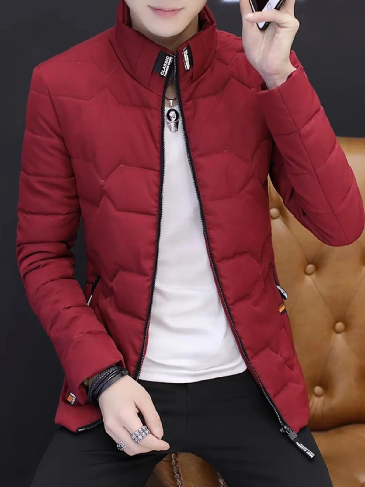 Men's Winter Jaet Stand Collar down Cotton Padded ort Thi Warm Faionable Korean Sle Red Color Urban Casual Coat
Men's Winter Jaet Stand Collar down Cotton Padded ort Thi Warm Faionable Korean Sle Red Color Urban Casual Coat