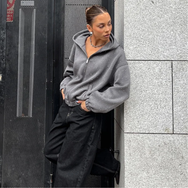 Модная повседневная шикарная толстовка с капюшоном на молнии со стразами, универсальная дизайнерская женская куртка с капюшоном, модная женская уличная одежда в стиле ретро
Модная повседневная шикарная толстовка с капюшоном на молнии со стразами, универсальная дизайнерская женская куртка с капюшоном, модная женская уличная одежда в стиле ретро