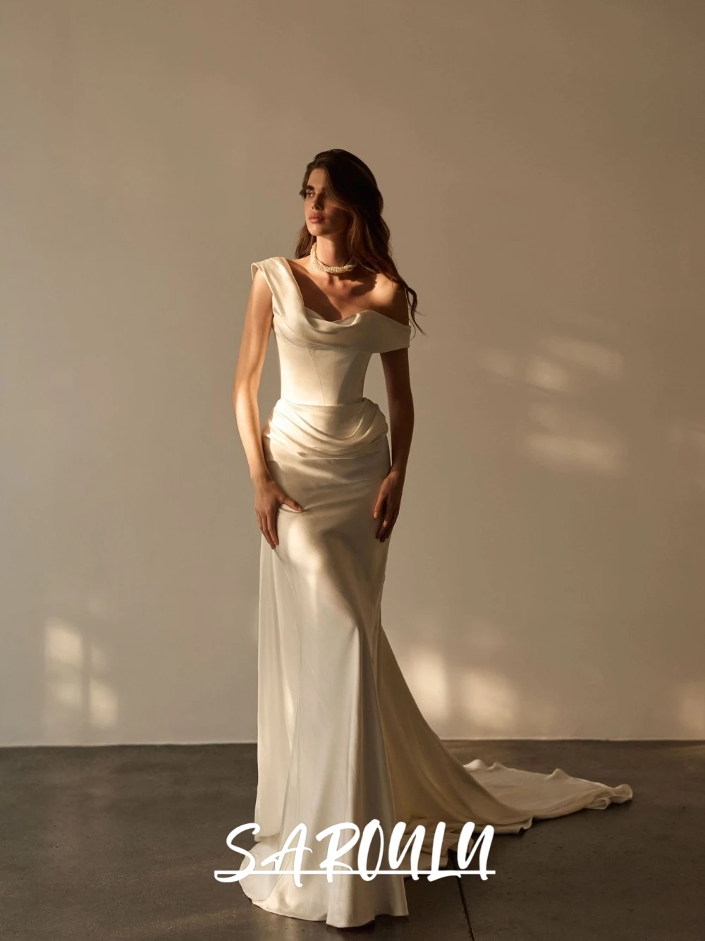 Ivory Satin Mermaid Wedding Dress With Train Elegant Draped Sleeves Customized Bride Wear Lace Up Back Bodycon Fit Bridal Gown
Ivory Satin Mermaid Wedding Dress With Train Elegant Draped Sleeves Customized Bride Wear Lace Up Back Bodycon Fit Bridal Gown