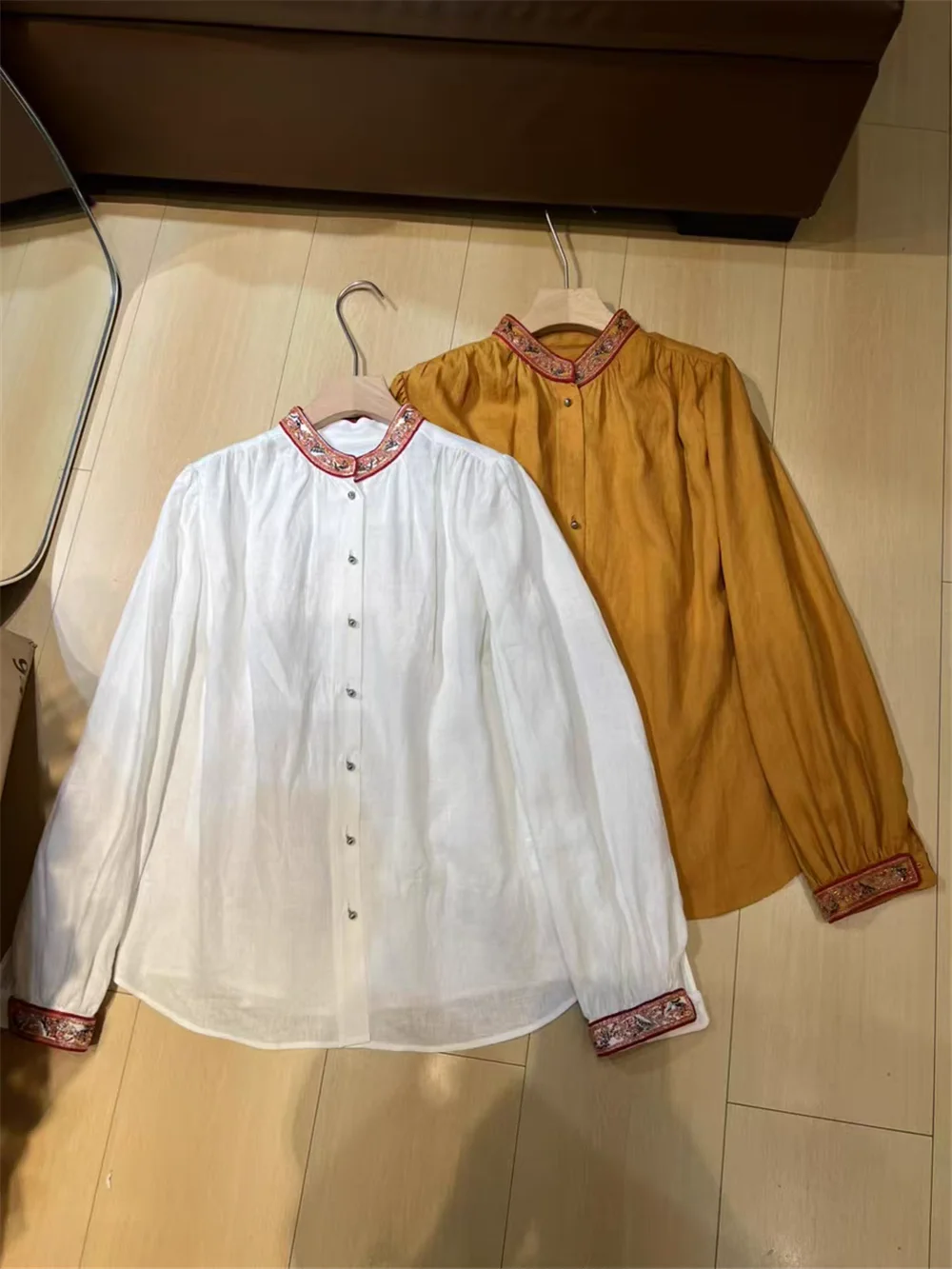 Spring Summer Ladies Casual Long-sleeved Loose Blouse Beaded Collar Embroidered Linen Shirt
Spring Summer Ladies Casual Long-sleeved Loose Blouse Beaded Collar Embroidered Linen Shirt