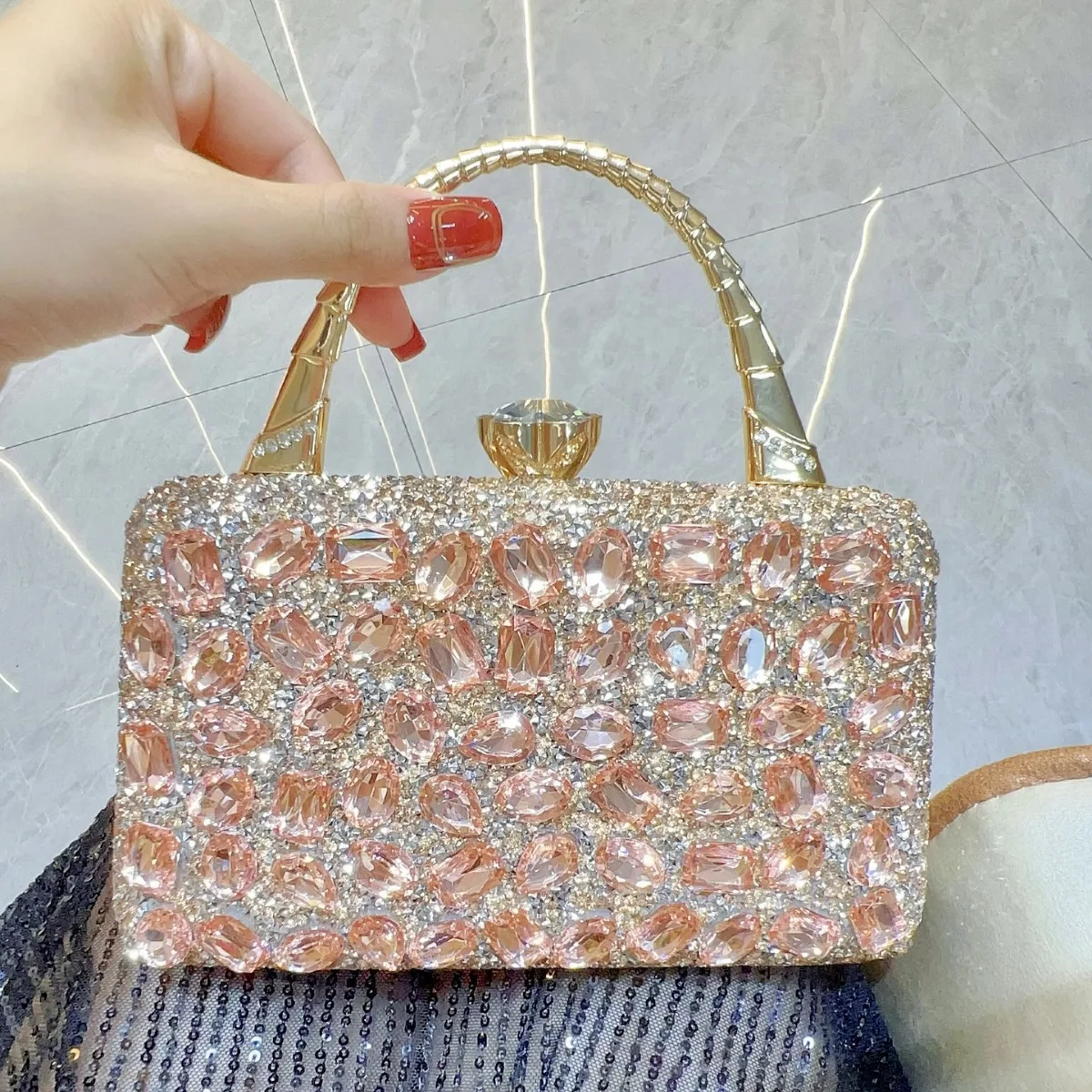 Full of Diamonds Fashion Women's Handbag Crystal Shiny Rhinestones Diamond Evening Bag Wedding Party Clutch Purse Shoulder Bag
Full of Diamonds Fashion Women's Handbag Crystal Shiny Rhinestones Diamond Evening Bag Wedding Party Clutch Purse Shoulder Bag