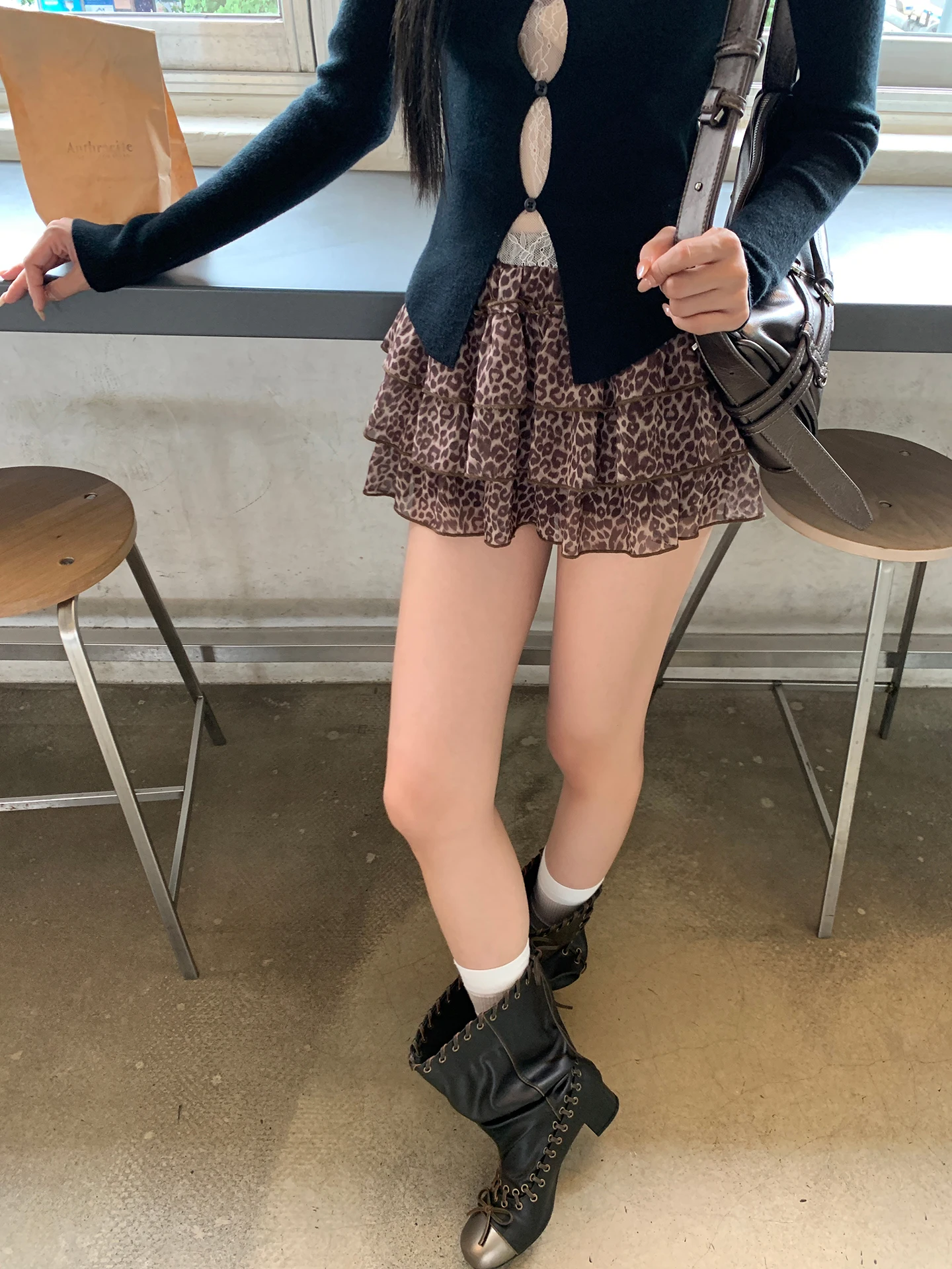 Сексуальная юбка трапециевидной формы с леопардовым принтом, женская юбка из полиэфирного волокна с низкой талией, повседневная юбка для выпечки тортов
Сексуальная юбка трапециевидной формы с леопардовым принтом, женская юбка из полиэфирного волокна с низкой талией, повседневная юбка для выпечки тортов