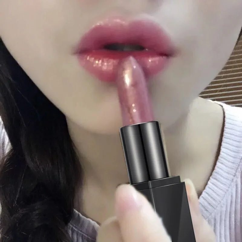 ~Sparkling Gold Pink Pearlescent Glitter Quicksand Bean Paste Pink Moisturizing Moisturizing Polarized Lipstick
~Sparkling Gold Pink Pearlescent Glitter Quicksand Bean Paste Pink Moisturizing Moisturizing Polarized Lipstick