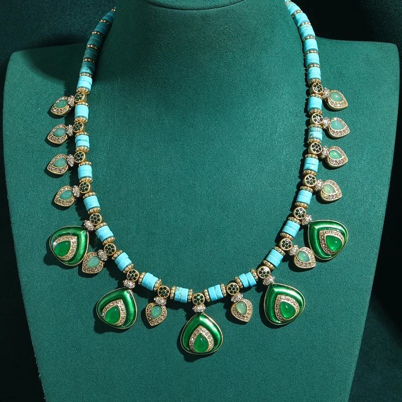 Vintage Green Short Beads Turquoise Necklace Natural Stone Heart Leaves Gold Plated Designer Women Festival Antique Accessories
Vintage Green Short Beads Turquoise Necklace Natural Stone Heart Leaves Gold Plated Designer Women Festival Antique Accessories