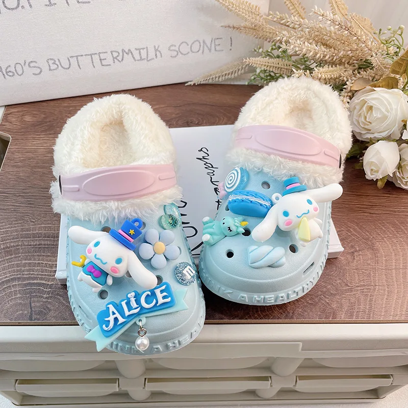 Детские тапочки, домашняя обувь, зимняя обувь Cinnamoroll Kuromi с героями мультфильмов, теплая нескользящая обувь из ЭВА для девочек на меху, сине-белая обувь, размер 24-40
Детские тапочки, домашняя обувь, зимняя обувь Cinnamoroll Kuromi с героями мультфильмов, теплая нескользящая обувь из ЭВА для девочек на меху, сине-белая обувь, размер 24-40