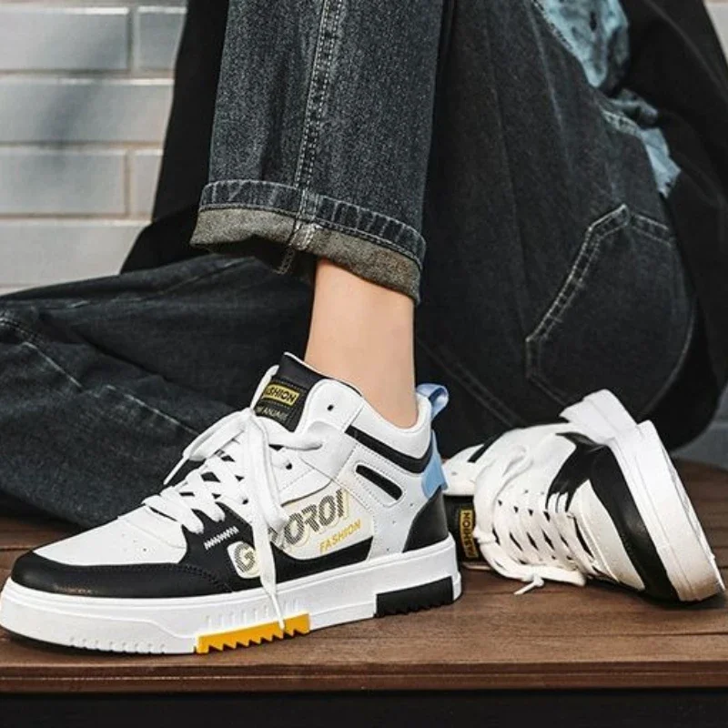 Мужские модные белые кроссовки, весна-осень 2023, новые высокие кеды со средним берцем, повседневная нескользящая спортивная студенческая обувь, универсальные
Мужские модные белые кроссовки, весна-осень 2023, новые высокие кеды со средним берцем, повседневная нескользящая спортивная студенческая обувь, универсальные