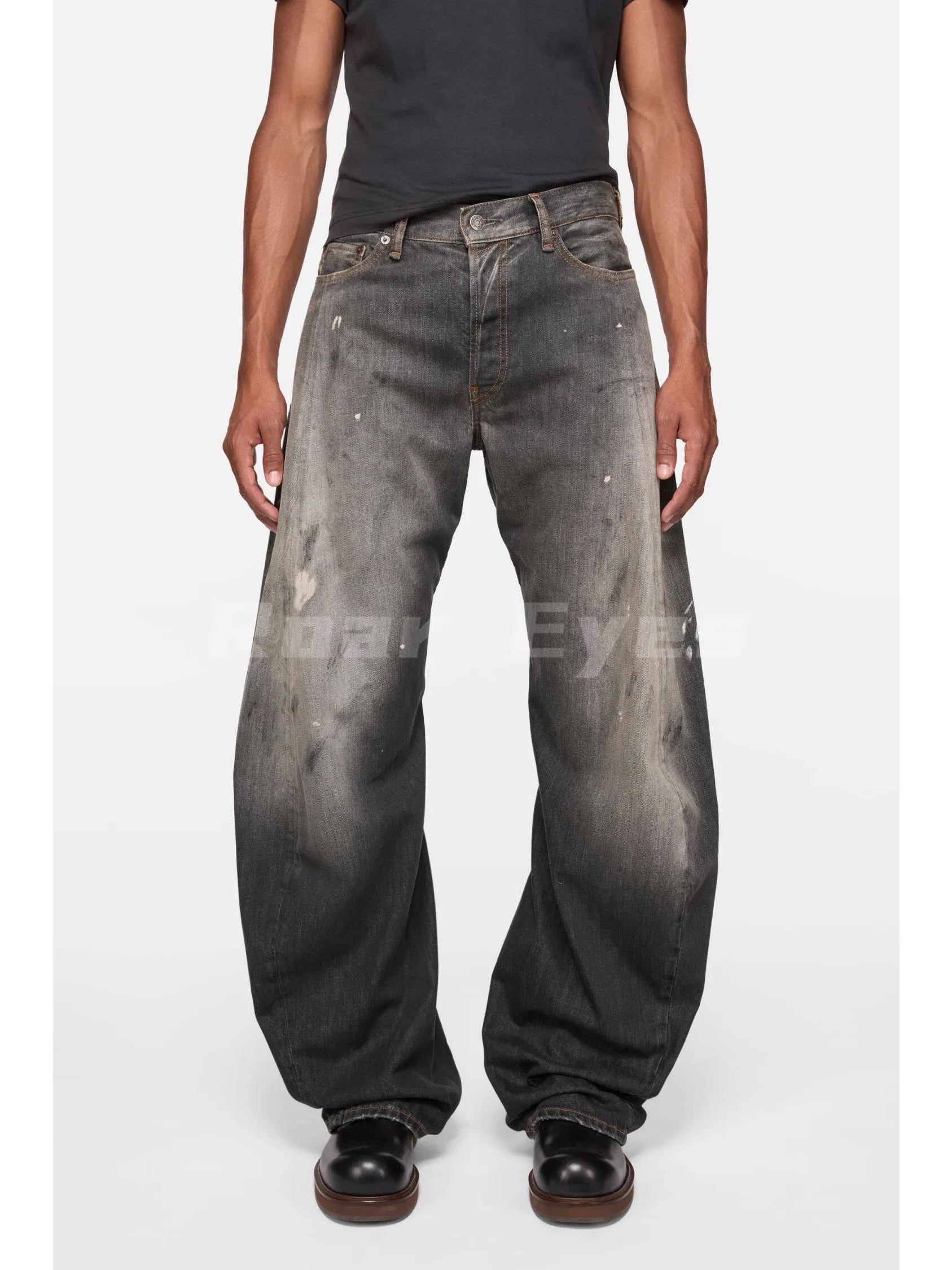 AC 25SS 2006M washed old graffiti ink loose scimitar jeans
AC 25SS 2006M washed old graffiti ink loose scimitar jeans