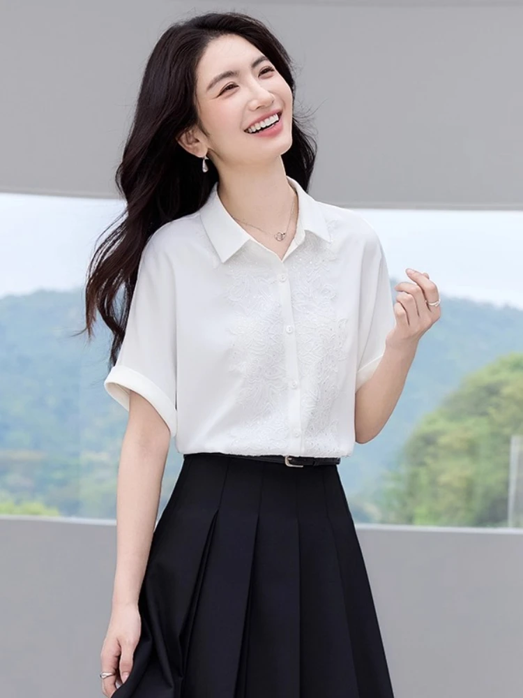 SENTUBILA Short Sleeve Shirt Woman 2025 Summer Sequined Water-Soluble Lace Raglan Sleeve Shirt Turn-Up Cuff Tops 152CA2422
SENTUBILA Short Sleeve Shirt Woman 2025 Summer Sequined Water-Soluble Lace Raglan Sleeve Shirt Turn-Up Cuff Tops 152CA2422