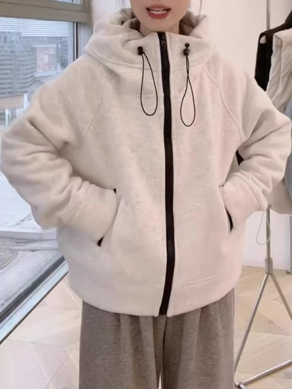 plus Size Lazy Style Hoodie Jacket Women Spring New Thickened Fleece Loose Casual Top Korean Version Long Sleeve Zipper
plus Size Lazy Style Hoodie Jacket Women Spring New Thickened Fleece Loose Casual Top Korean Version Long Sleeve Zipper