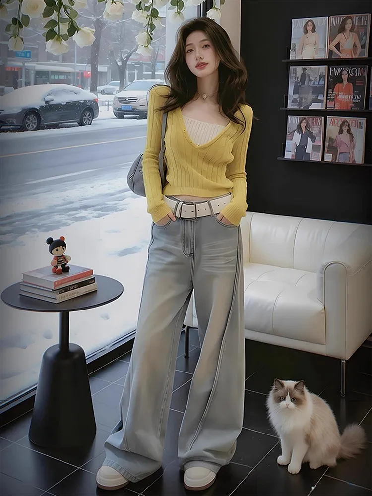 Elegant Yellow Knitted Top Korean Style Premium Quality Spring Autumn Women's Fashion Commute Style V-Neck Warm Thickened
Elegant Yellow Knitted Top Korean Style Premium Quality Spring Autumn Women's Fashion Commute Style V-Neck Warm Thickened