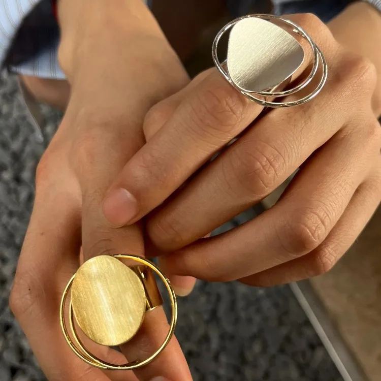 Faionable Unique Design Metal Ring for Women Exaggerated Textured Personali Ring Sli Accory Versatile Matching
Faionable Unique Design Metal Ring for Women Exaggerated Textured Personali Ring Sli Accory Versatile Matching