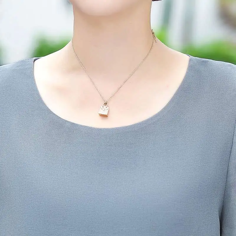 Летний костюм Ms, шифоновый свободный укороченный волнистый шикарный комплект модных футболок, зимняя коллекция для женщин среднего возраста
Летний костюм Ms, шифоновый свободный укороченный волнистый шикарный комплект модных футболок, зимняя коллекция для женщин среднего возраста