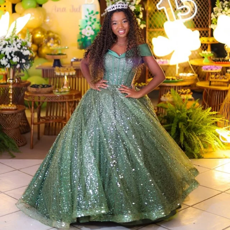 Customized Shiny green Quinceanera Dresses Off the Shoulder sequin applique Lace Vestido De 15 Quinceanera
Customized Shiny green Quinceanera Dresses Off the Shoulder sequin applique Lace Vestido De 15 Quinceanera