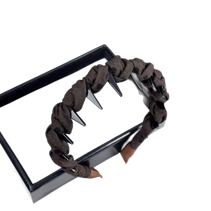 Women Embroidery Dot Brown Headband Hair Hoop with Toothed Comb Vintage Elegant Hair Clip Hairband Girls Hair Accessories
Women Embroidery Dot Brown Headband Hair Hoop with Toothed Comb Vintage Elegant Hair Clip Hairband Girls Hair Accessories