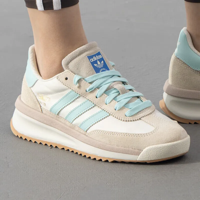 Adidas clover men's and women's shoes 2025 new comfortable all-match sports low-top running shoes IH7988
Adidas clover men's and women's shoes 2025 new comfortable all-match sports low-top running shoes IH7988