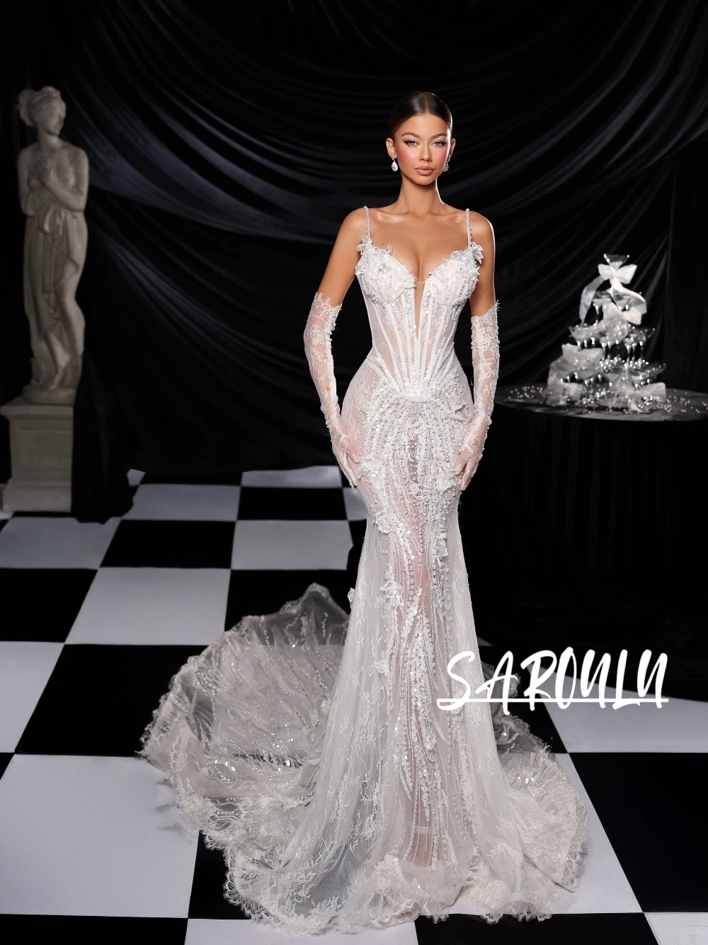 Floral Romantic Mermaid Wedding Gown Illusion Tulle Lace Pearls Modern V Neckline Glitter Bride Dress No Gloves No Veil
Floral Romantic Mermaid Wedding Gown Illusion Tulle Lace Pearls Modern V Neckline Glitter Bride Dress No Gloves No Veil