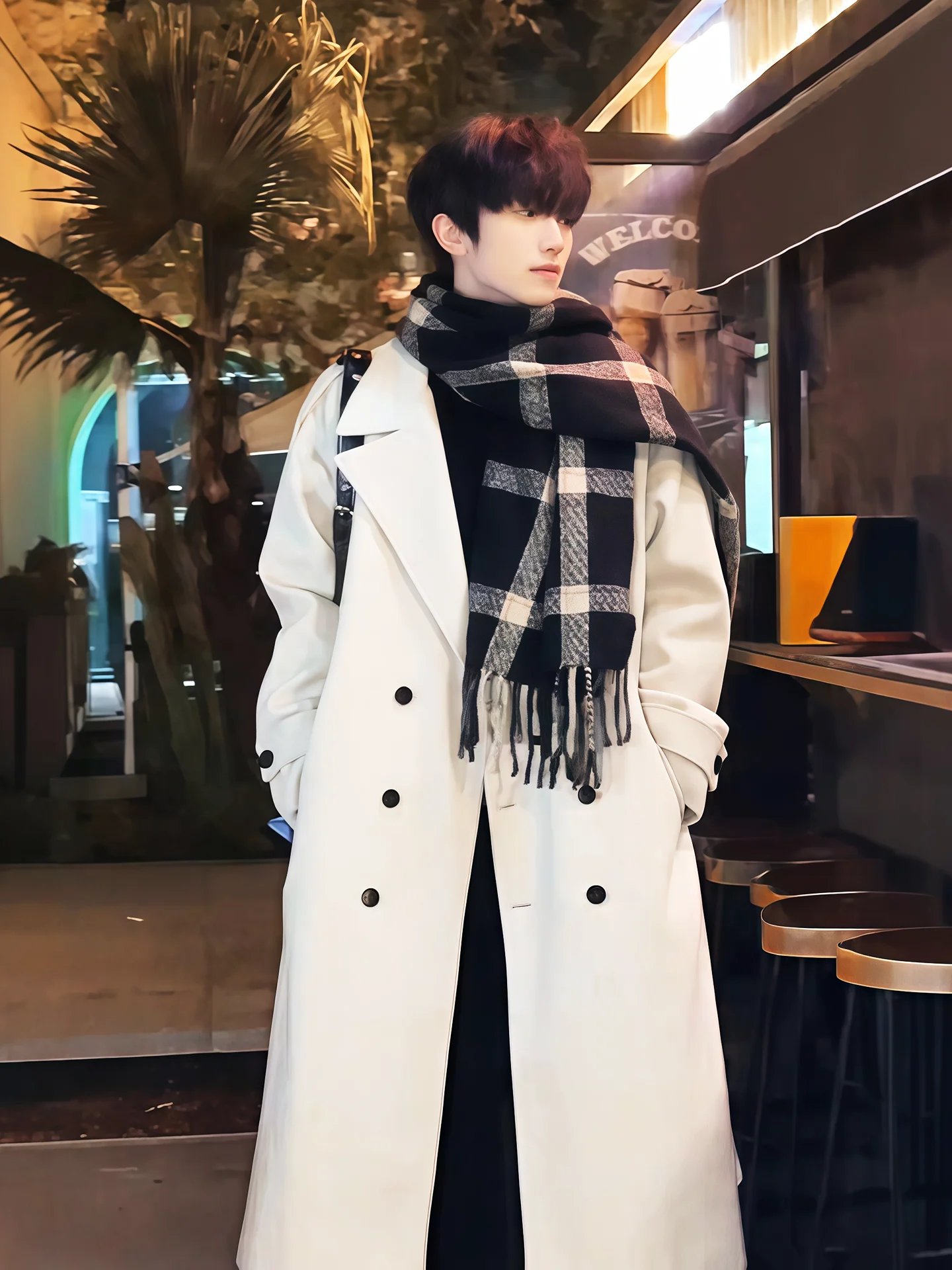 Корейское шерстяное пальто средней длины, мужское тонкое бежевое осенне-зимнее модное повседневное двубортное пальто
Корейское шерстяное пальто средней длины, мужское тонкое бежевое осенне-зимнее модное повседневное двубортное пальто