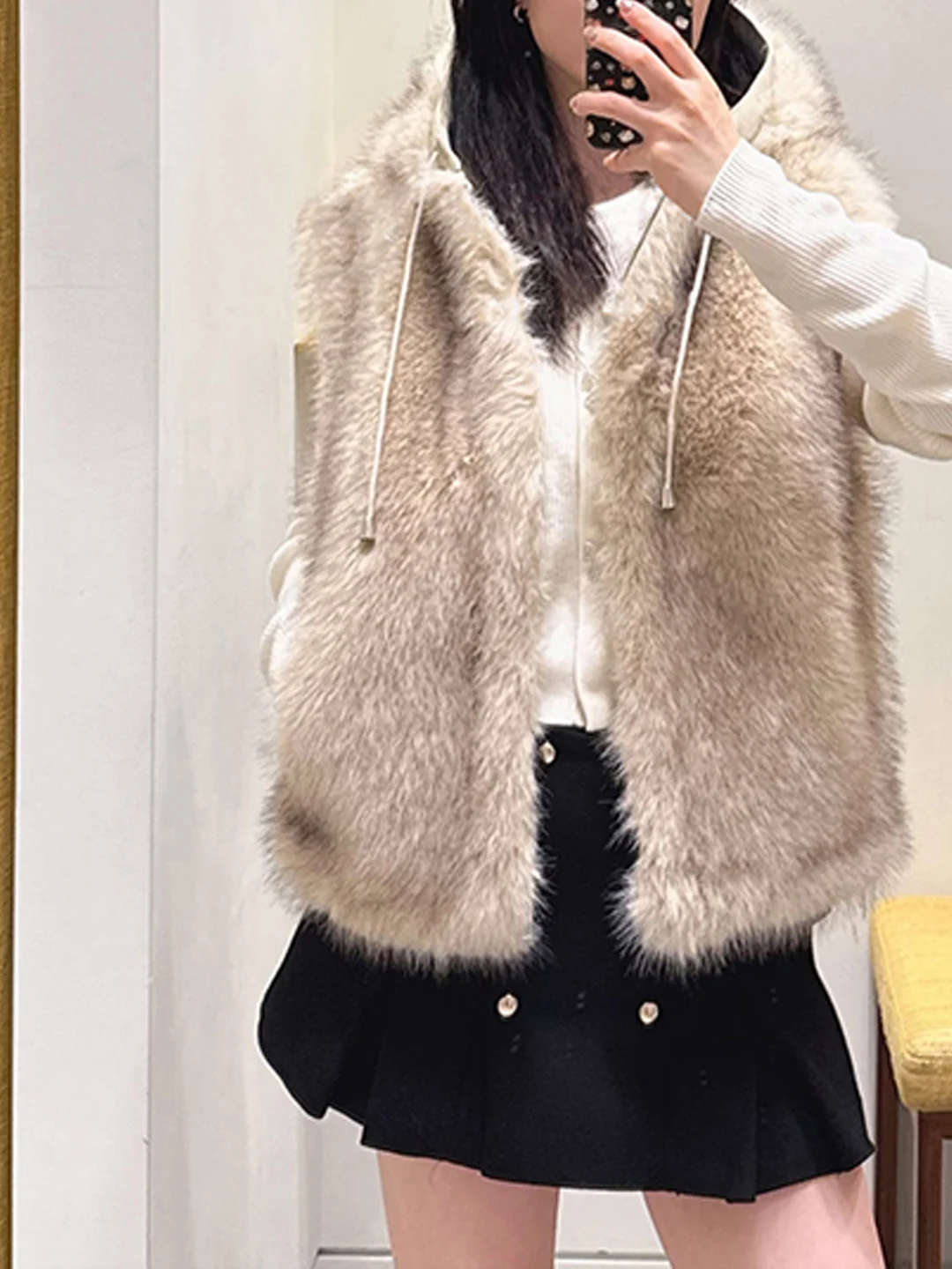 Early Spring Faionable Hooded Svel Artificial Fur Vest Jaet Youth Warmth Non-Brand Chinese Production
Early Spring Faionable Hooded Svel Artificial Fur Vest Jaet Youth Warmth Non-Brand Chinese Production