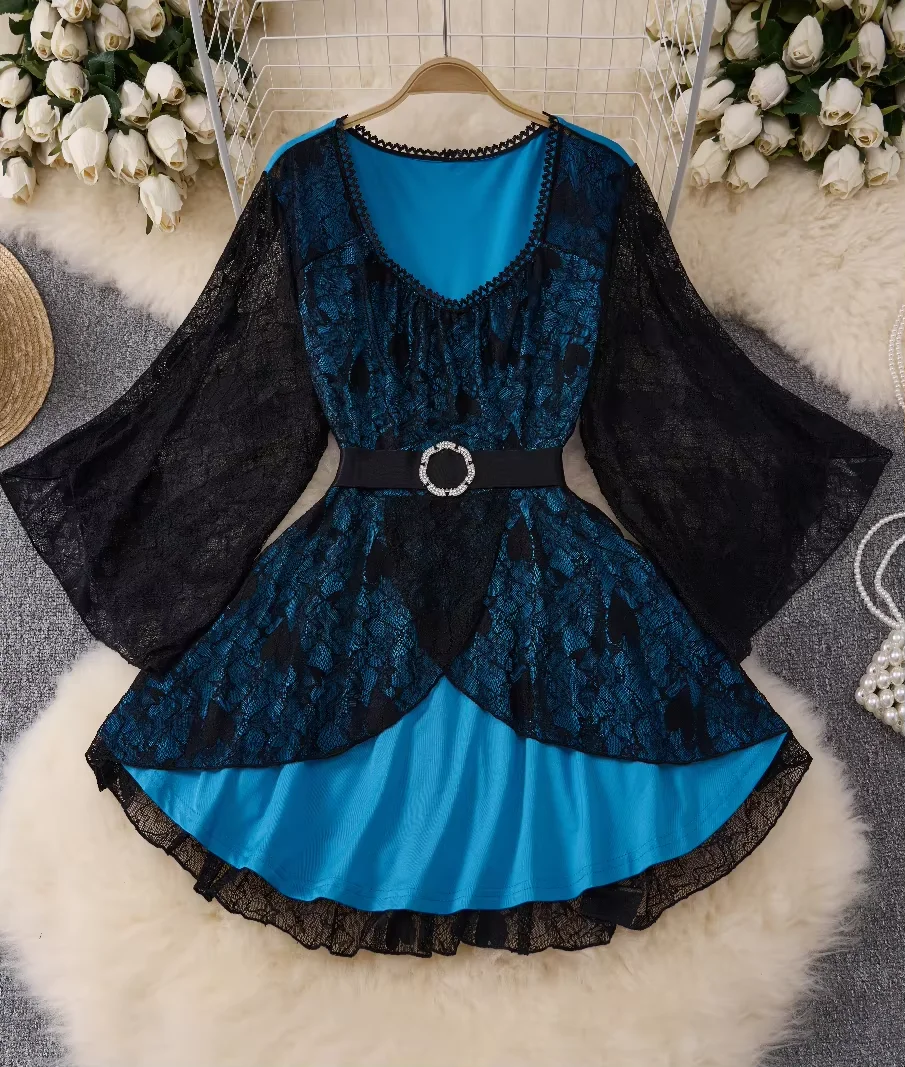Elegant women's lace-printed top and casual floral shirt with a belt, long-sleeved V-neck loose top
Elegant women's lace-printed top and casual floral shirt with a belt, long-sleeved V-neck loose top